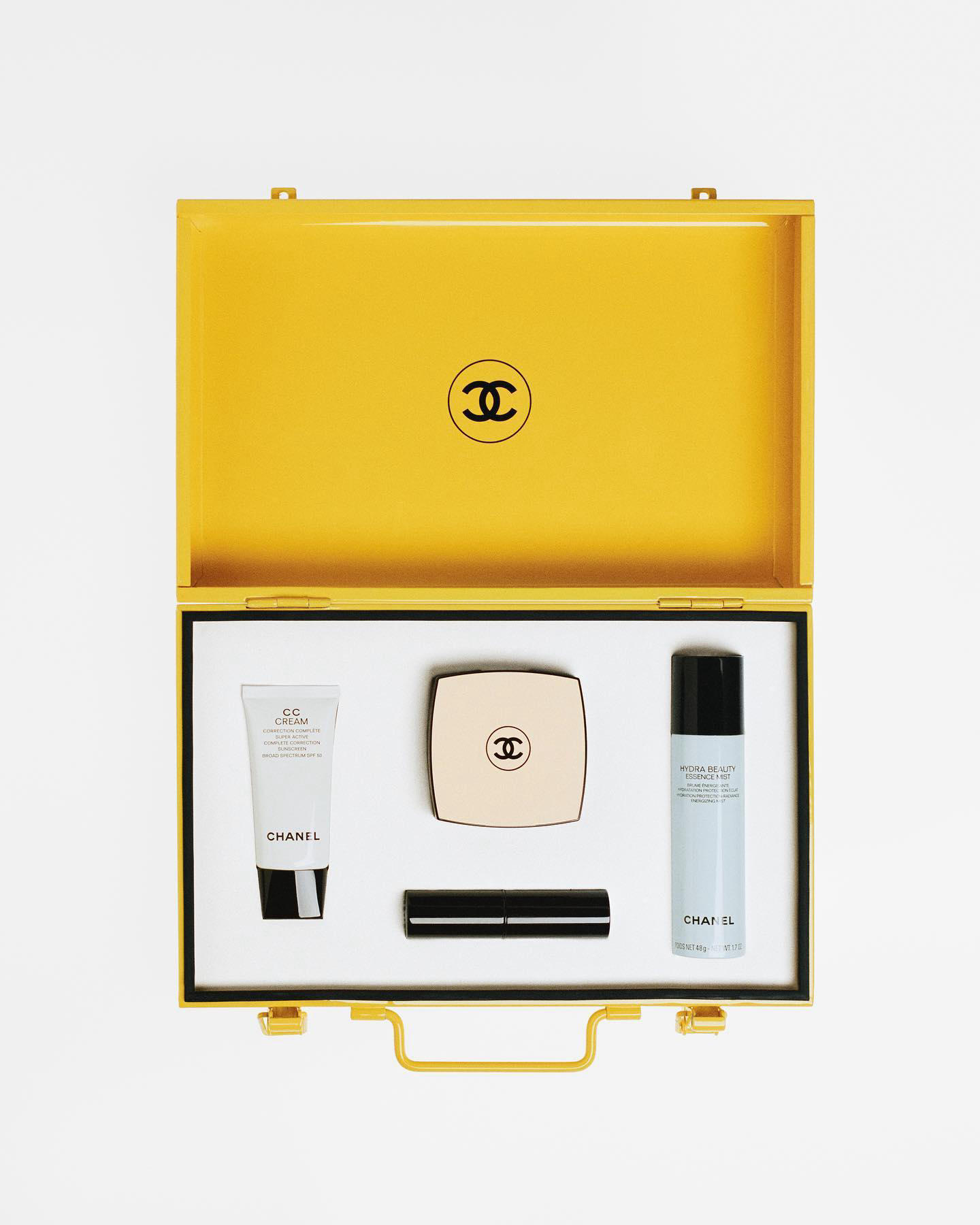 CHANEL BEAUTY EMERGENCY – Sunkissed KitSave your glow with these CHANEL Beauty summer essentials