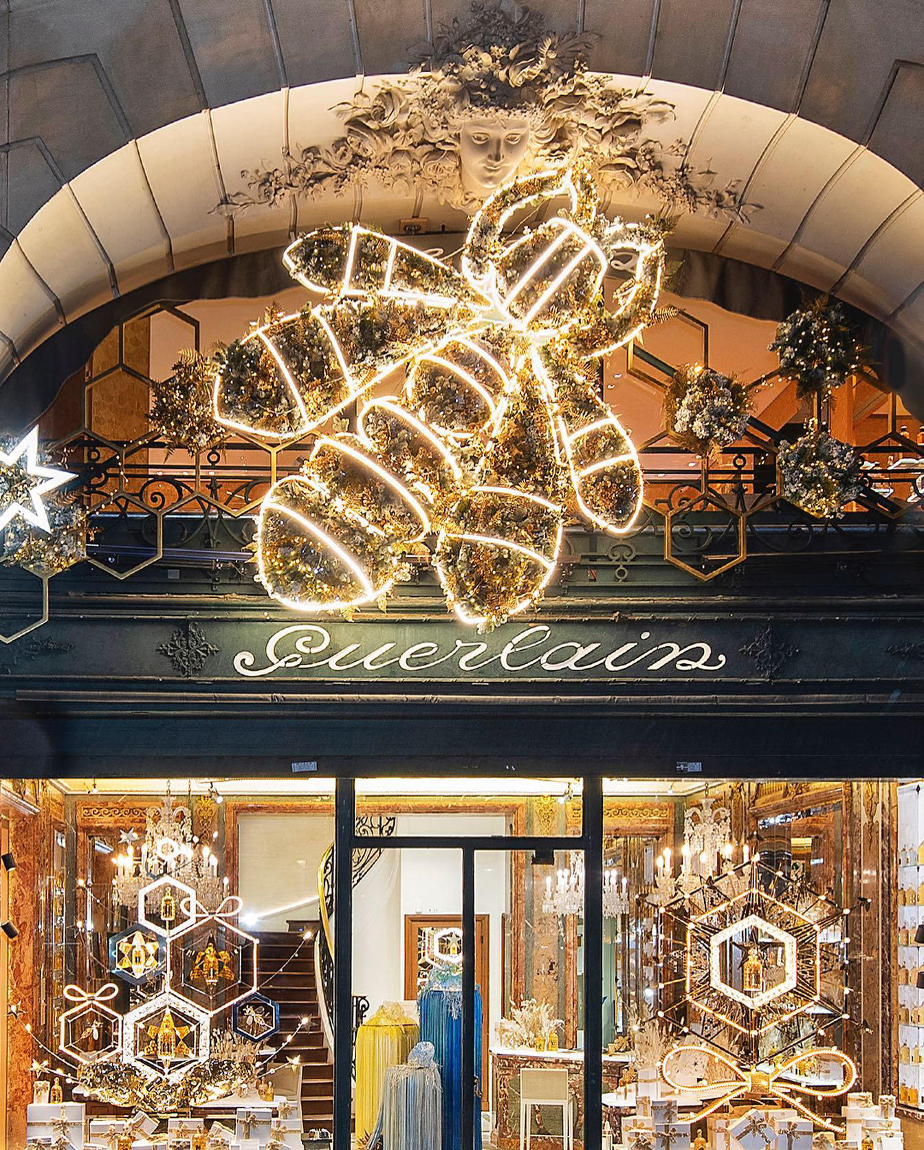 Guerlain - The magic of the holiday season, brought to life at Paris' most exclusive address