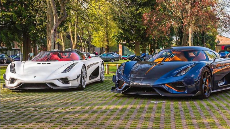 The Two Koenigsegg Regeras Together For The First Time At The Bunker!